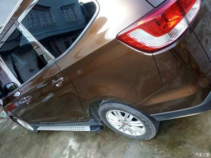 国产神车五菱宏光牛逼视频,国产五菱神车跑秋名山