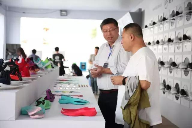 厦门国际时尚周201911.13 (厦门国际时尚周系列线下活动亮相)