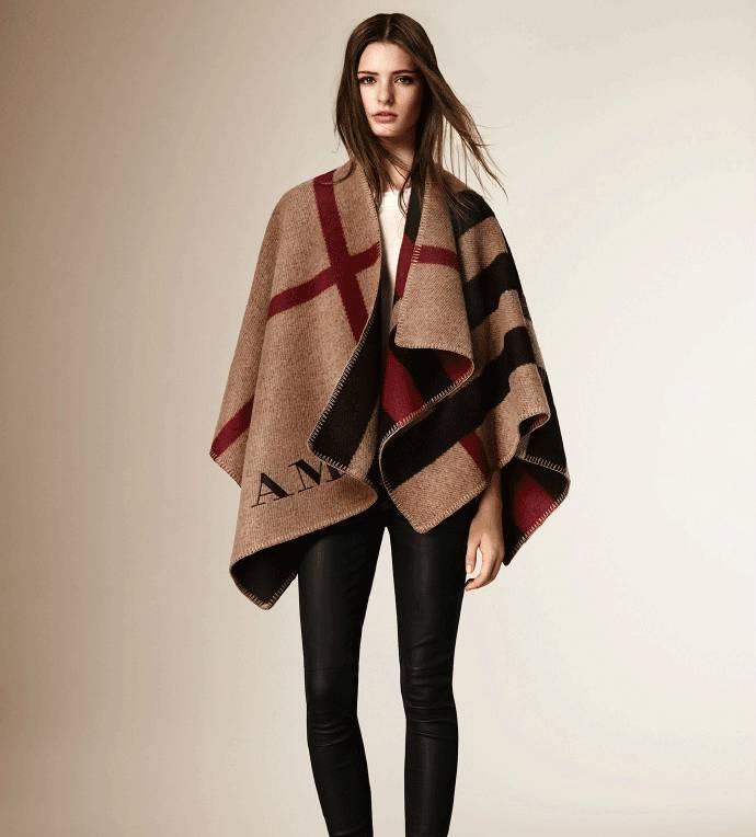 这条礼仪小姐的“迎宾带”,竟然被日日、袁姗姗……抢披上身!