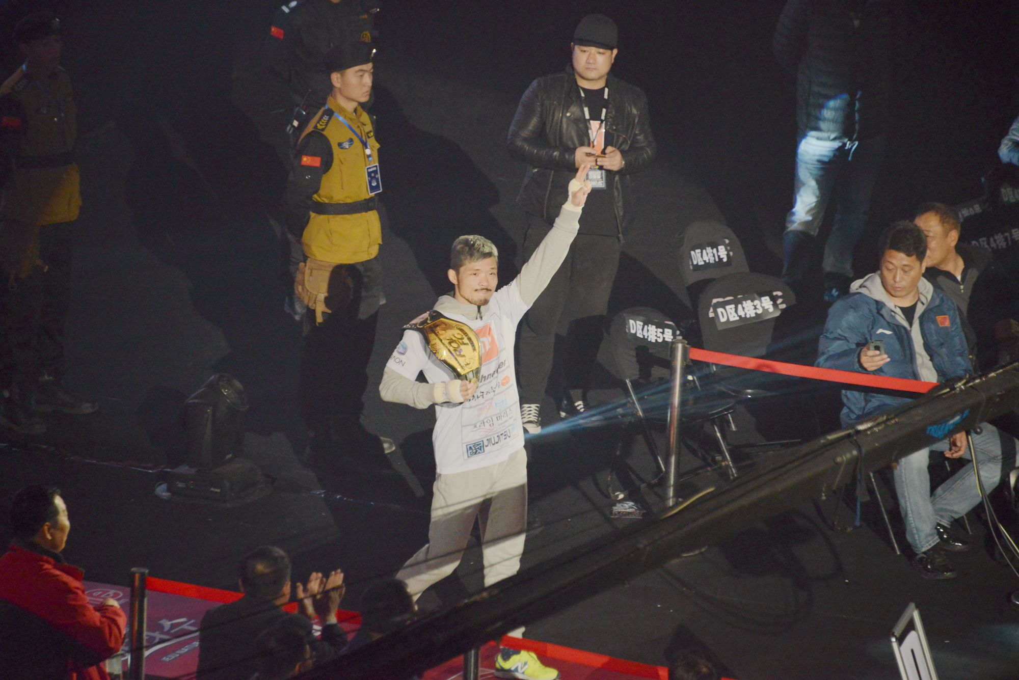 roadfc综合格斗大赛被爆裆,roadfc综合格斗大赛金胜然