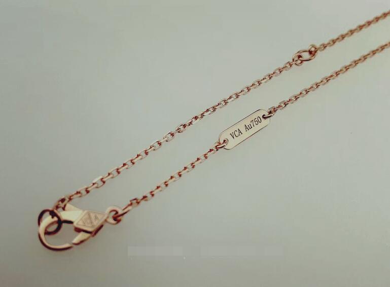 vca梵克雅宝四叶草项链怎么挑选,vca梵克雅宝圣诞限量版项链长度