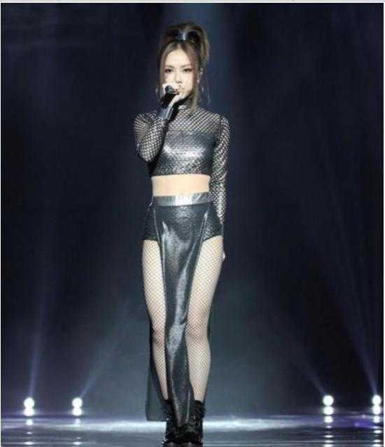 黑洞邓紫棋,ifiwereaboy邓紫棋造型