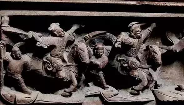 这个村庄一千年前建了个生态下水道，全村至今不淹水，生物还活着