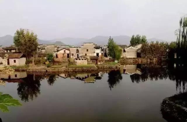 这个村庄一千年前建了个生态下水道，全村至今不淹水，生物还活着