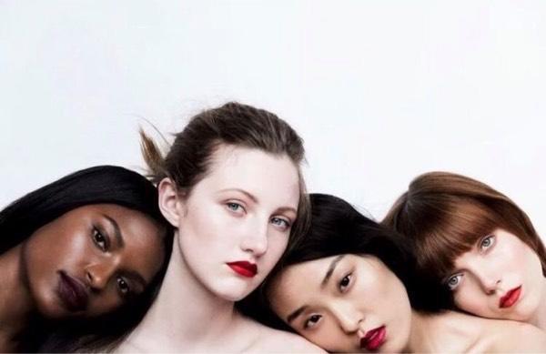 涂粉底用什么手法,涂粉底正确的顺序