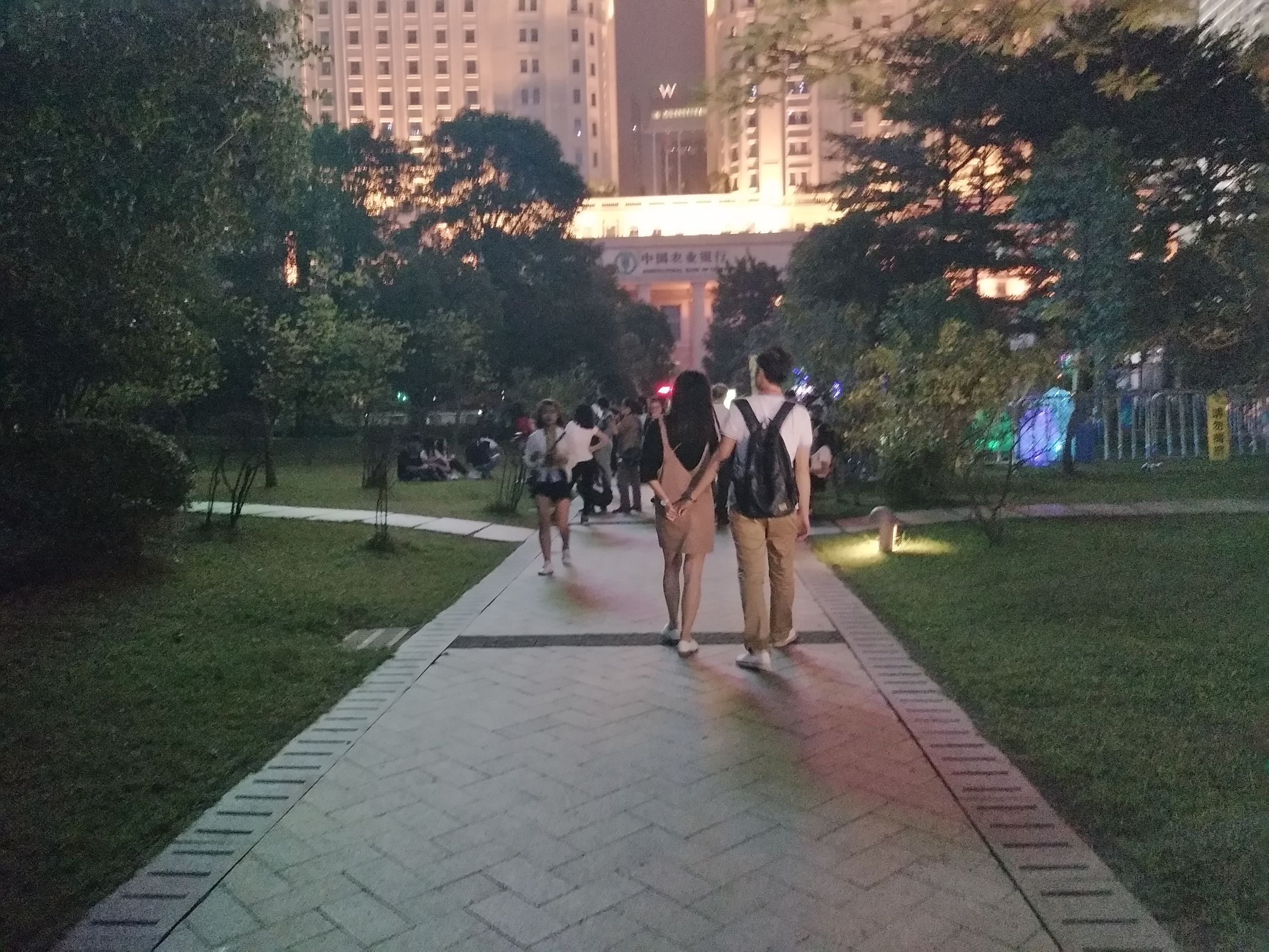 vivox9的拍照效果,vivo柔光双摄手机好吗