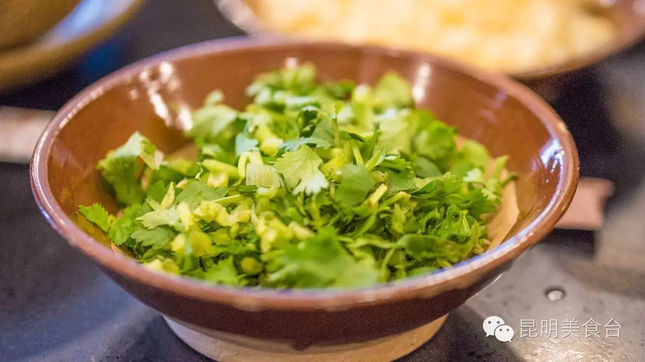 昆明一家火锅店一个月挣多少钱,昆明火锅店老板说一天只卖45锅