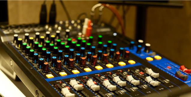 在手机里存一首自己的歌吧，成都这6家录音棚让你爱上自己的声音