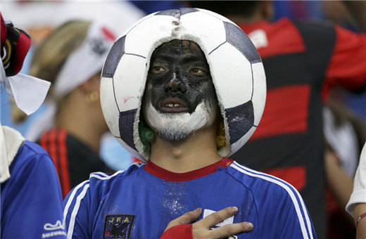 鍞愪笁钘忓枩娆㈠瓩鎮熺┖,鐨崱涓樺攼涓夎棌