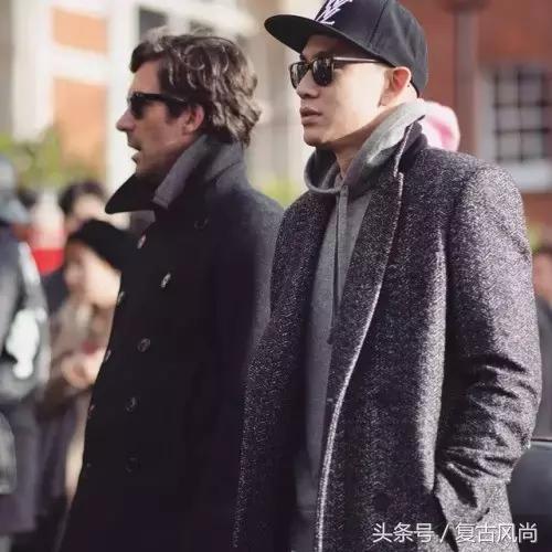 连帽卫衣今年很流行,长款连帽卫衣怎么穿才好看