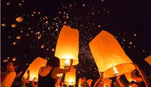 你在大雪纷飞我在南方的艳阳里,你在北方的艳阳里大雪纷飞