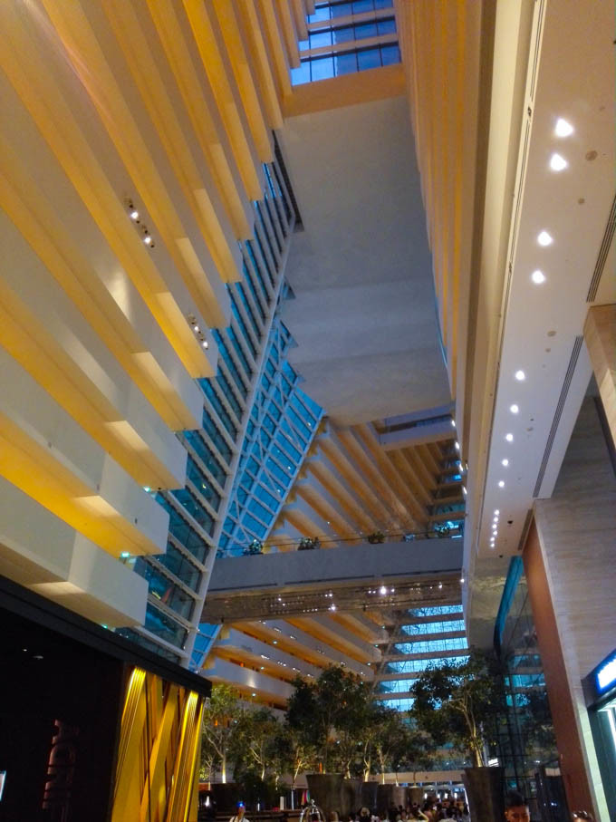 去新加坡,如果你有预算,建议至少去金沙酒店住一晚