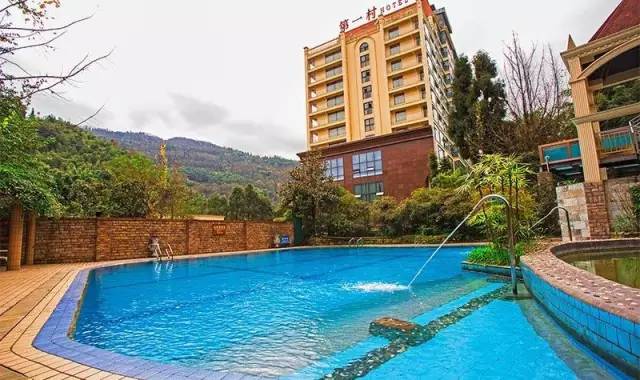 成都周边看雪山泡温泉推荐,成都周边温泉推荐一日游