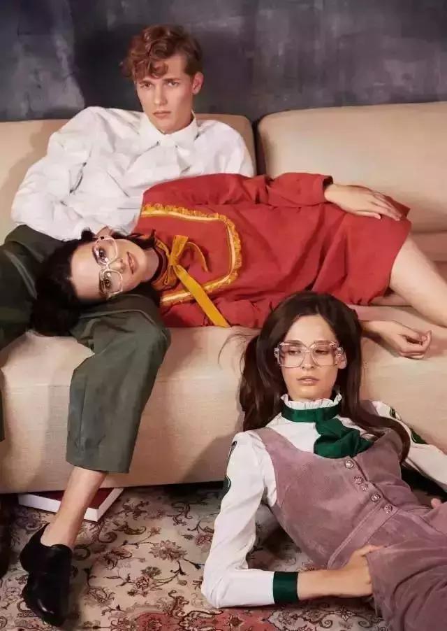 探店衣服咖啡店,探店时装店