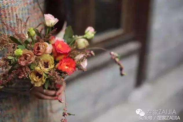 开家花店荒度余生赚得不多,开家花店度过余生