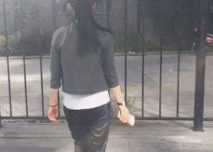 大妹子，离个婚你就那么开心？