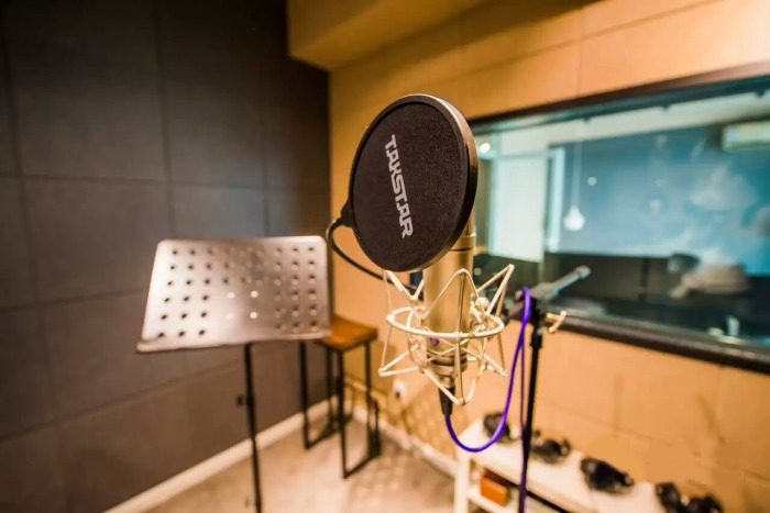 在手机里存一首自己的歌吧，成都这6家录音棚让你爱上自己的声音