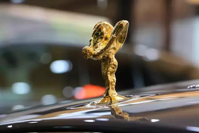 汽车铝车身有凹陷怎么修复,车身凹陷最简单的修复小妙招