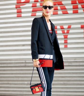 同学聚会穿啥显得年轻,冬天男朋友同学聚会穿什么衣服