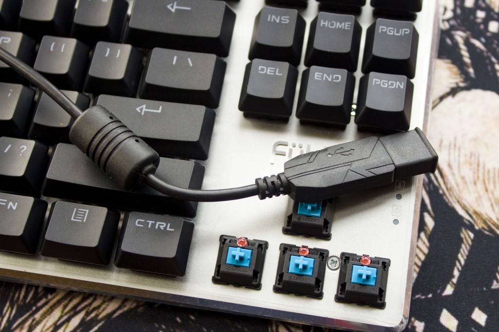 原来Cherry轴键盘也不贵，富勒G87上手体验