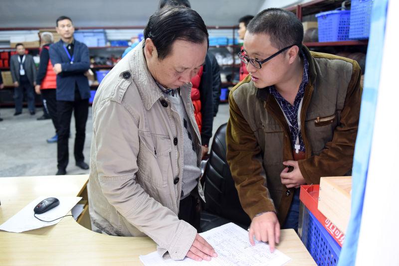 三年铸一剑今朝气宇轩—棠外通过阳光体育示范学校复查验收