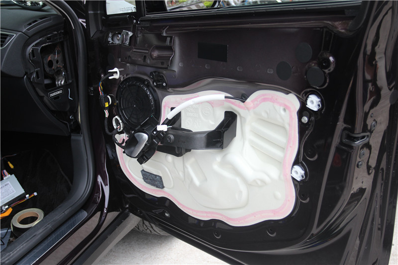 标致ds6怎么样,标致ds6倒车影像