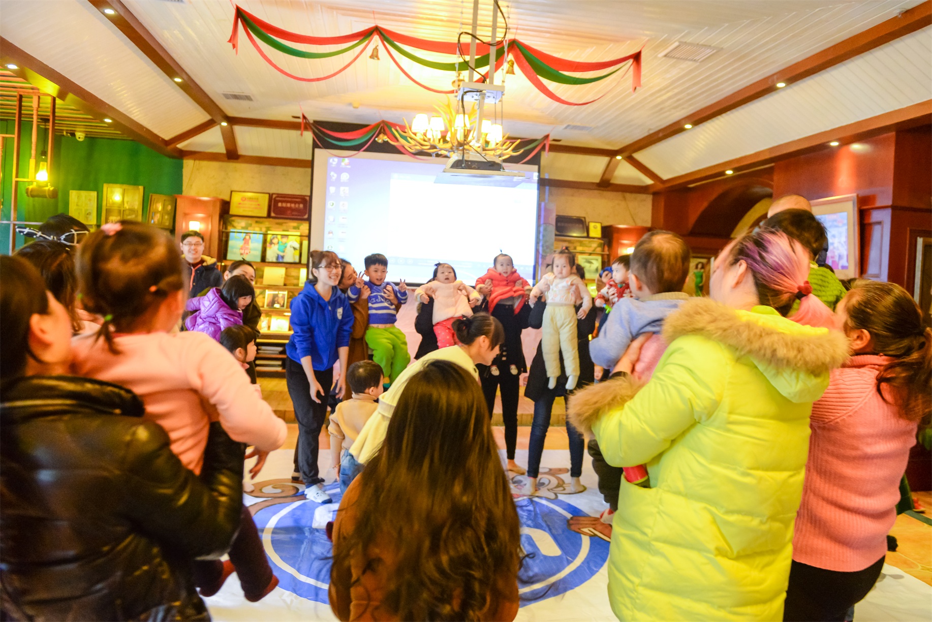 瀛╁瓙浠殑鐢熸棩party娲诲姩,瀛╁瓙浠殑鐢熸棩party