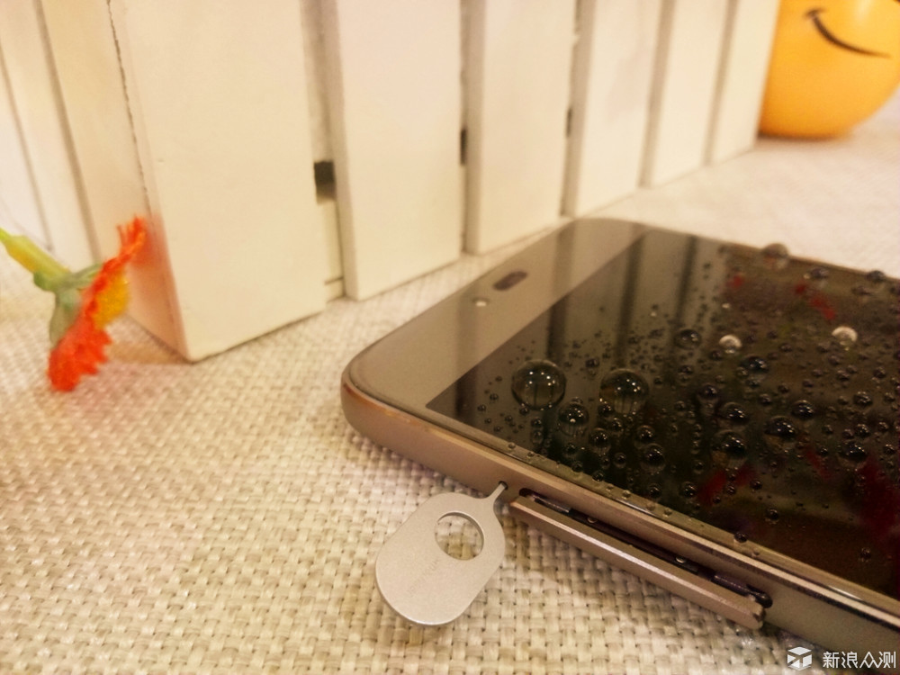 锤子m1是双扬声器吗,锤子m1刚出时多少钱