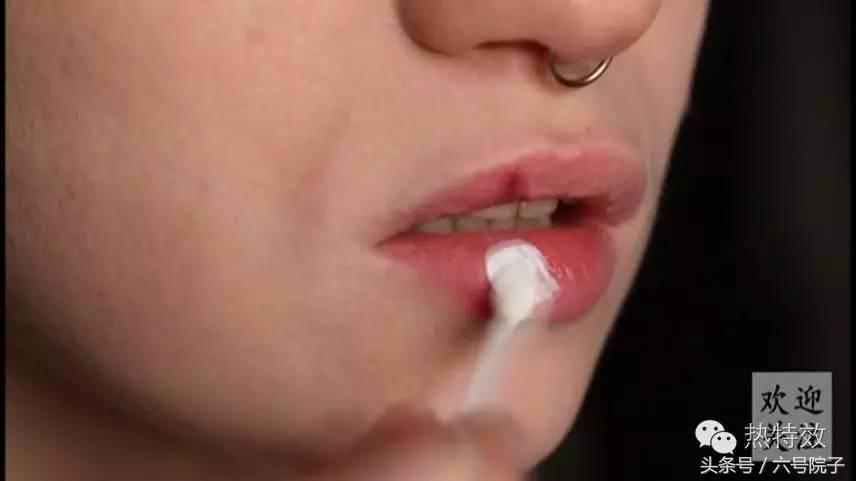嘴部受伤流血是这样化的，喜欢可以学一下