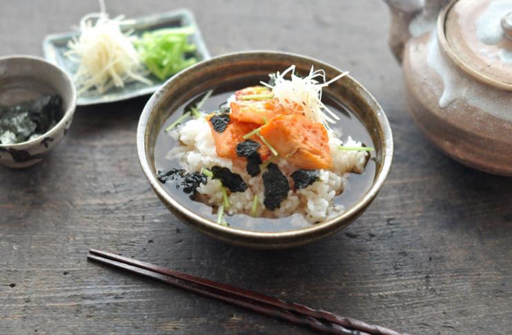 顶级日本茶泡饭,梅子茶泡饭和三文鱼茶泡饭