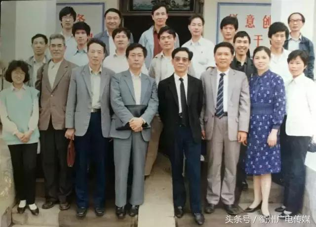 他，是宫宝的创始人，退休后研发了羊胎口服液，如今还在奋斗