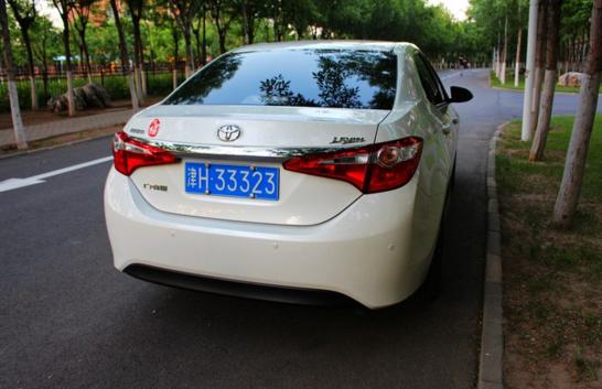 最大优点最省油是哪款车,2021款雷凌油电领先版车评