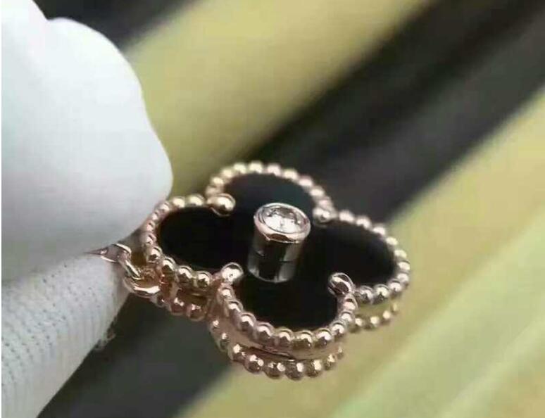 vca梵克雅宝四叶草项链怎么挑选,vca梵克雅宝圣诞限量版项链长度