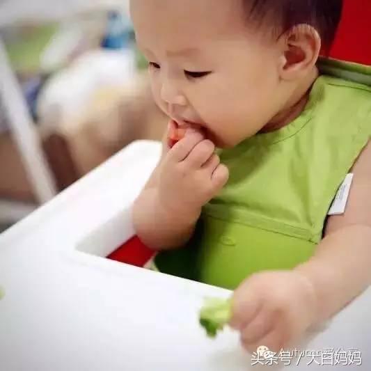 婴儿围嘴口水巾三角巾0-6个月,婴儿围嘴口水巾加厚灯芯绒三角巾