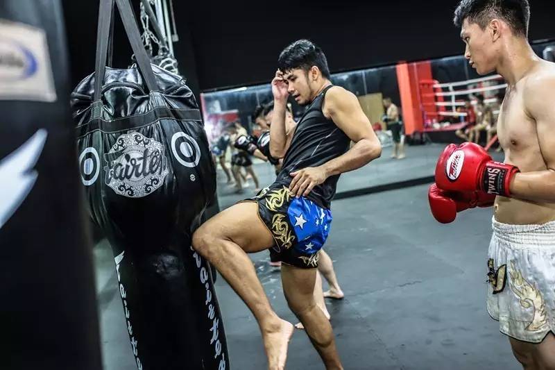 西藏21岁小伙瞒着父母徒步,一人穷游西藏13天