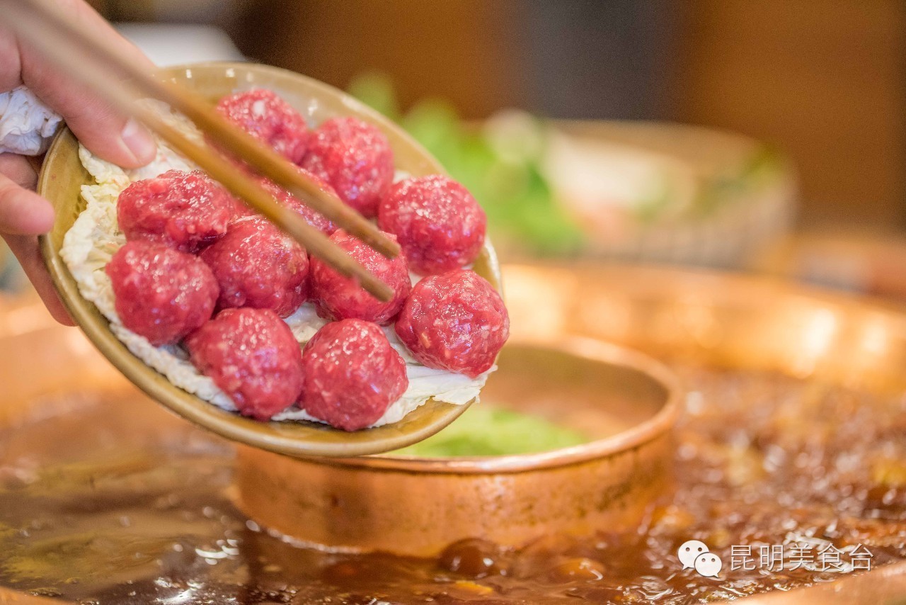 昆明一家火锅店一个月挣多少钱,昆明火锅店老板说一天只卖45锅