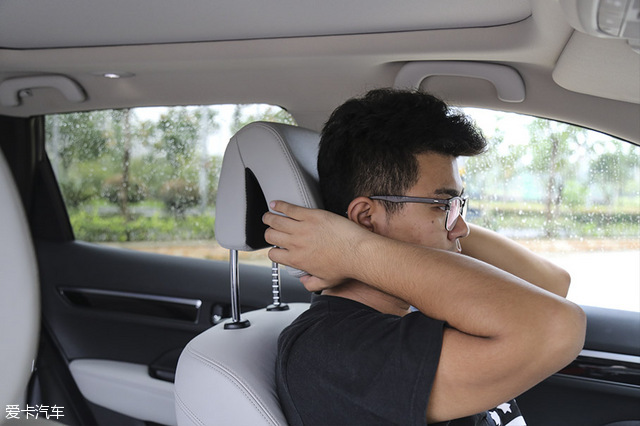 进口科雷傲三元催化多少钱,2011年科雷傲2.5是全车进口吗