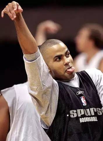 说到油漆区飙车，我只服托尼帕克