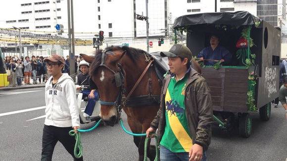 追这剧的都得了什么病，不看就直接给五颗星
