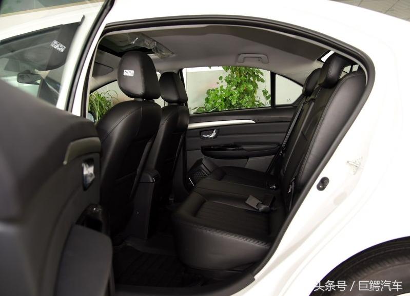 巨鳄重型坦克,巨鳄车