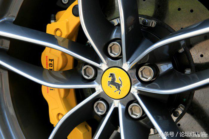法拉利488评测重装上阵,法拉利488拆车视频