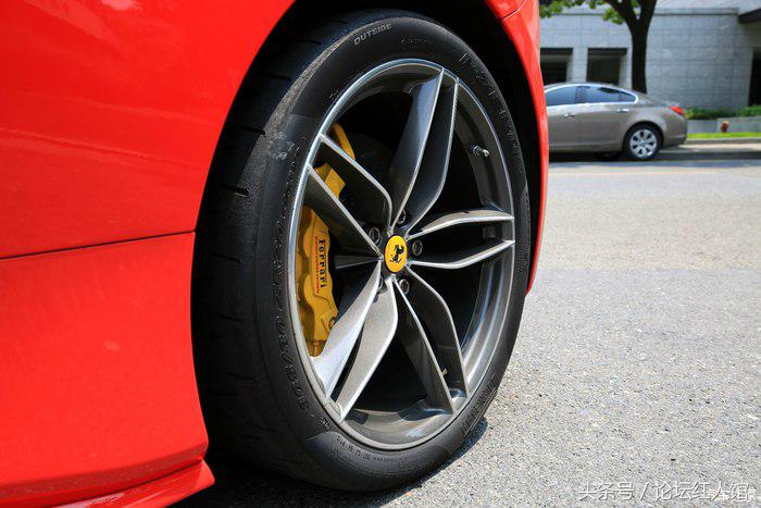 法拉利488评测重装上阵,法拉利488拆车视频