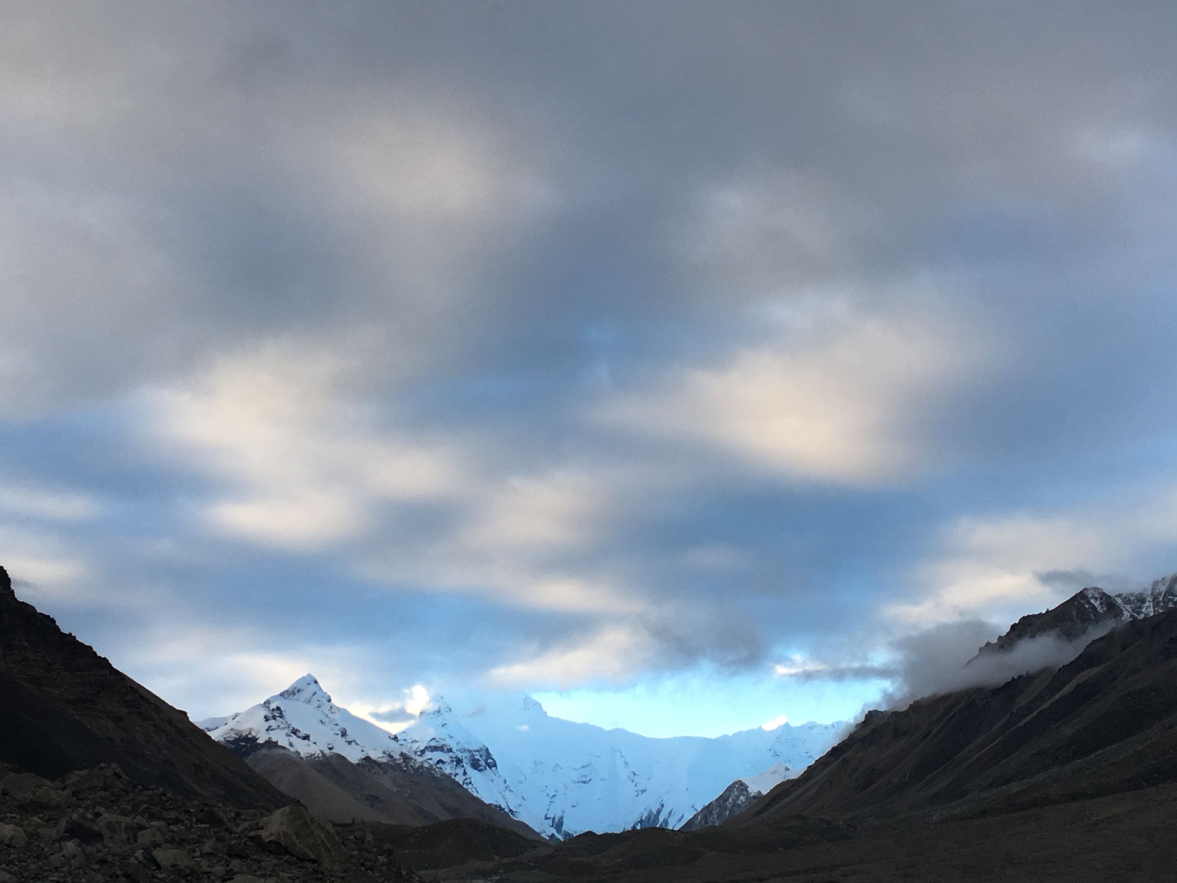 目前最难爬的山峰珠穆朗玛峰,什么山脉有世界最高峰珠穆朗玛峰
