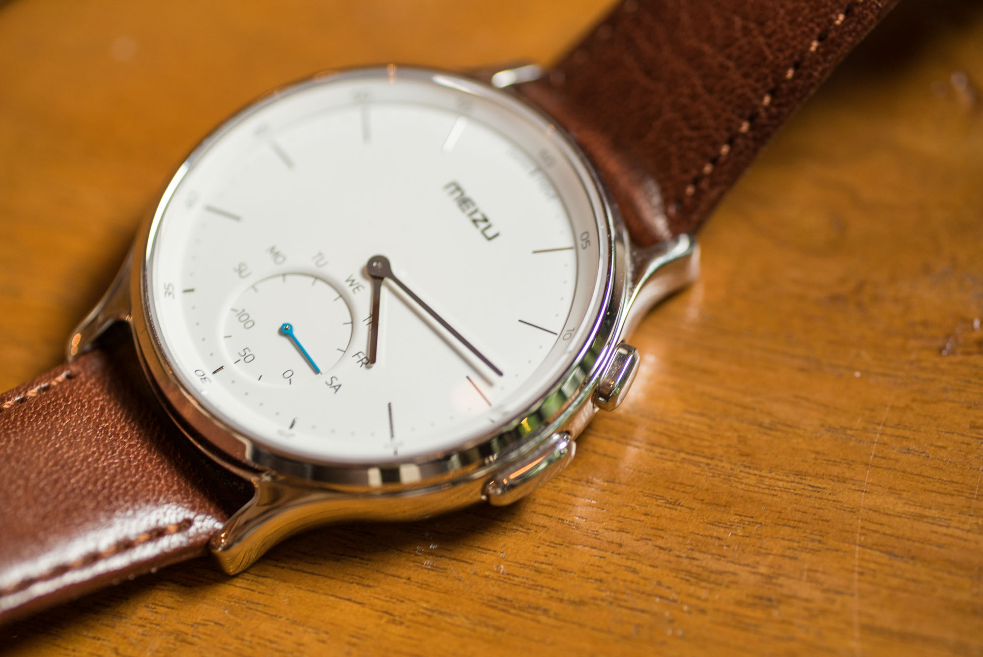 魅族轻智能手表与米家石英表,魅族mix轻智能手表