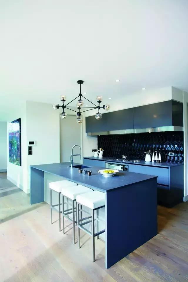 新型集装箱活动房屋设计,三个集装箱房屋设计