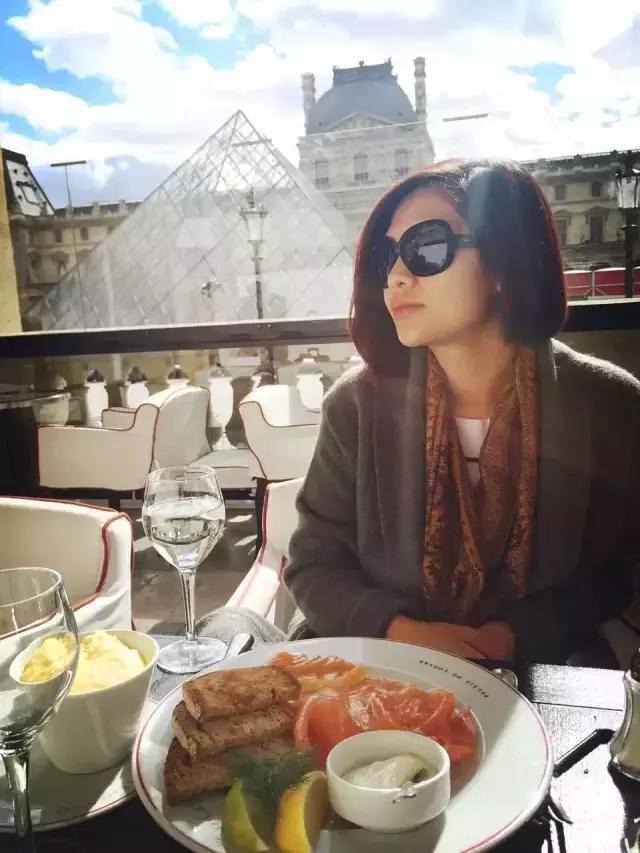 眼光*瞻高**，风景不请自来——传媒女郎的花艺跨界“小心机”