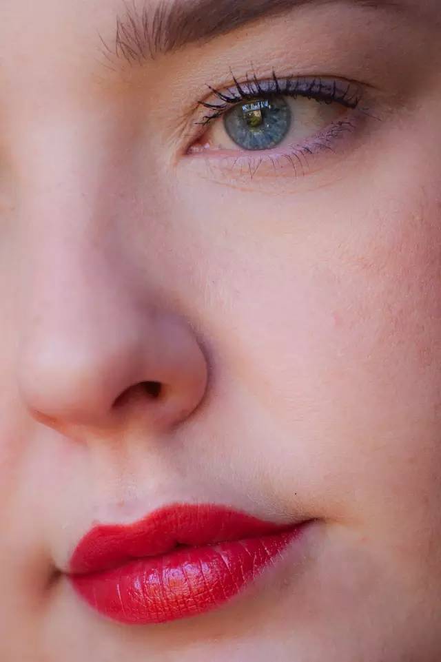 香奈儿口红三支套装试色,看了又看银珠的口红