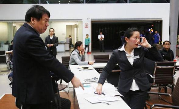 原来的车卖了保险可以退吗,第一年车险退款重新买可以吗