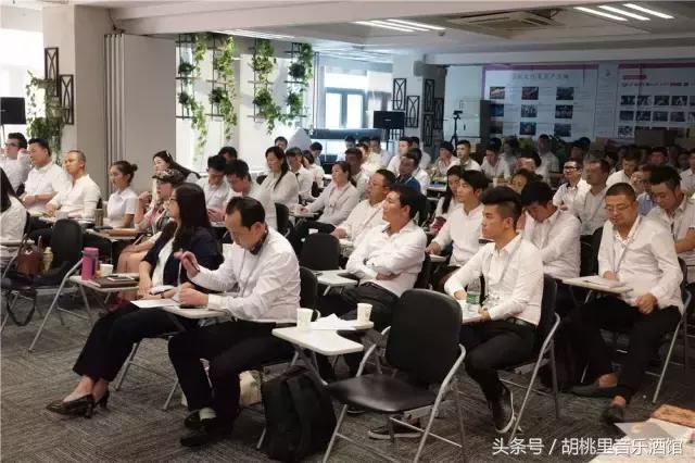 2年160家店，1天15小时的文艺时光，这家酒馆是怎么做到的