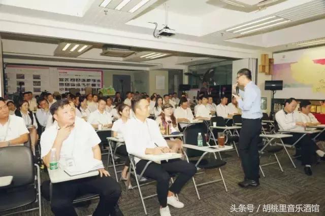 2年160家店，1天15小时的文艺时光，这家酒馆是怎么做到的